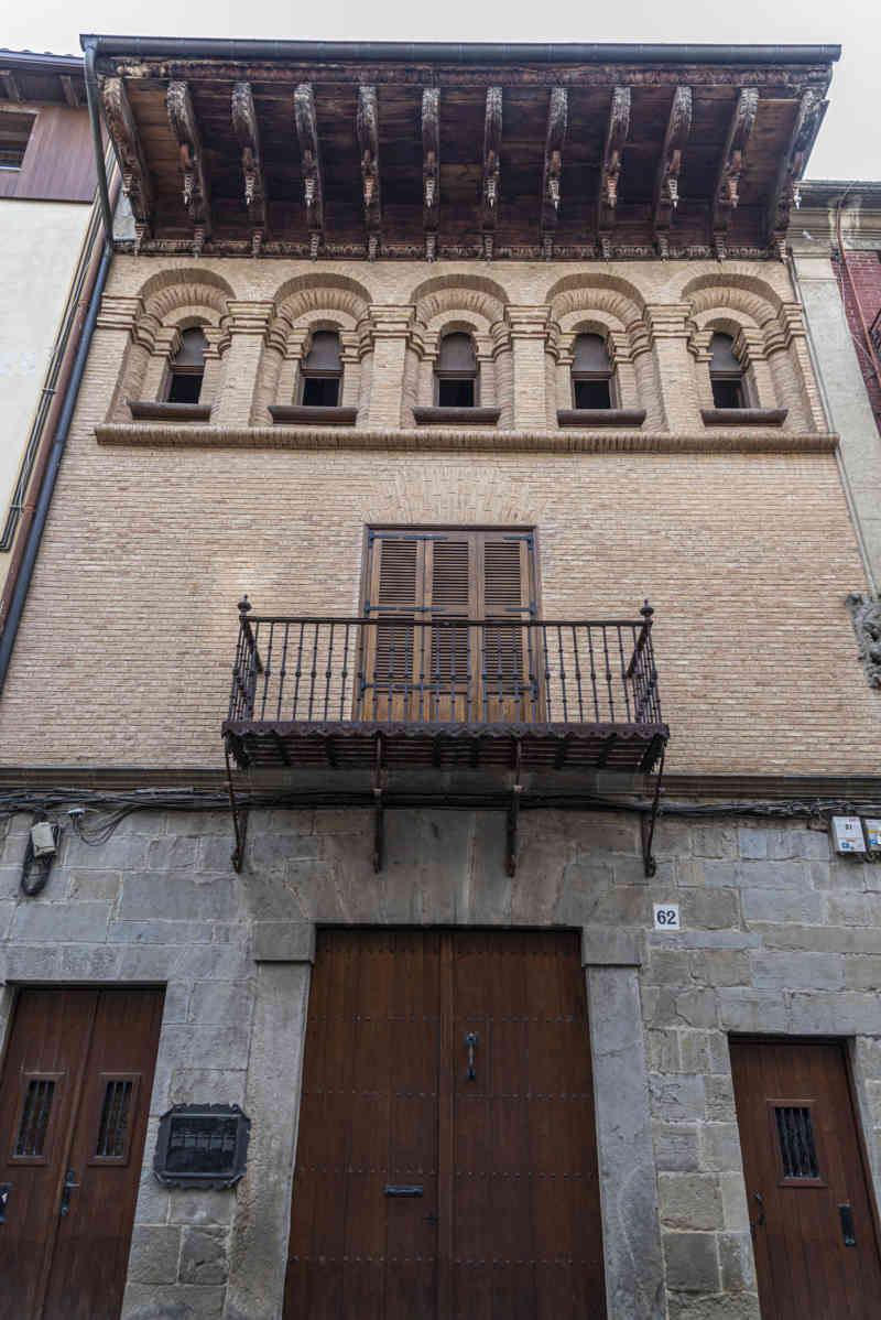 Comunidad Foral de Navarra 138 - Sangüesa - palacio de los París Iñiguez Abarca.jpg